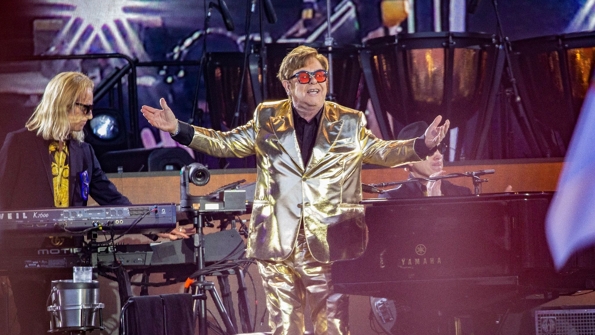 Wird Pop-Star Elton John bald mehr Zeit mit der Familie verbringen? - Foto: Joel C Ryan/Invision/AP/dpa