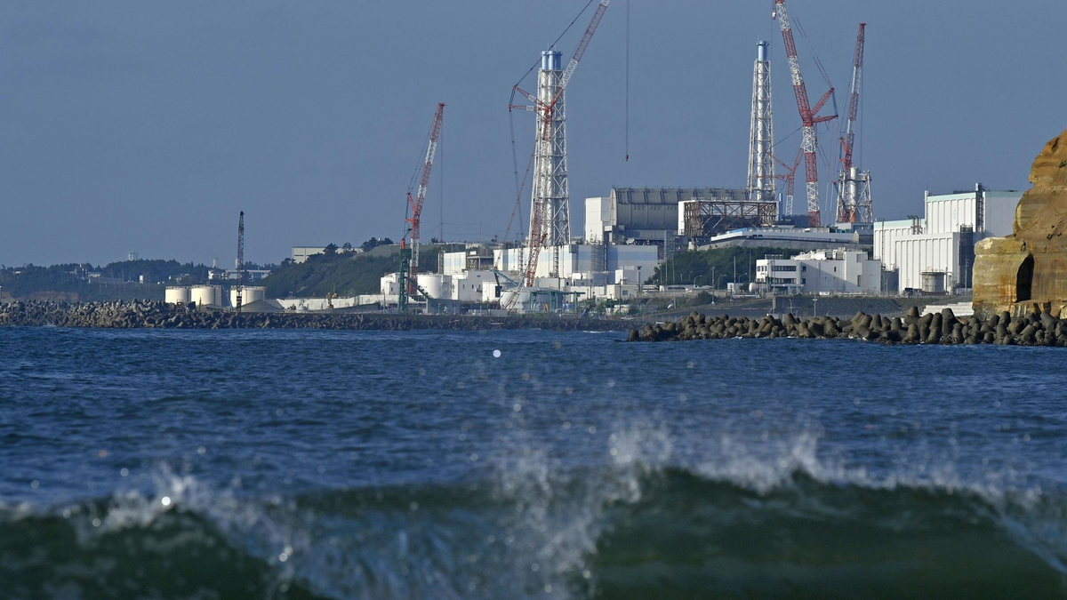 Das Kernkraftwerk Fukushima im japanischen Ort Futaba. - Foto: kyodo/dpa