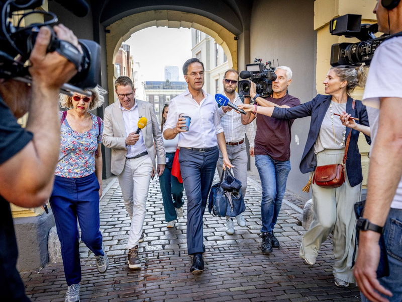 Mark Rutte, Ministerpräsident der Niederlande, spricht nach dem wöchentlichen Ministerrat zur Presse. - Foto: Robin Utrecht/ANP/dpa
