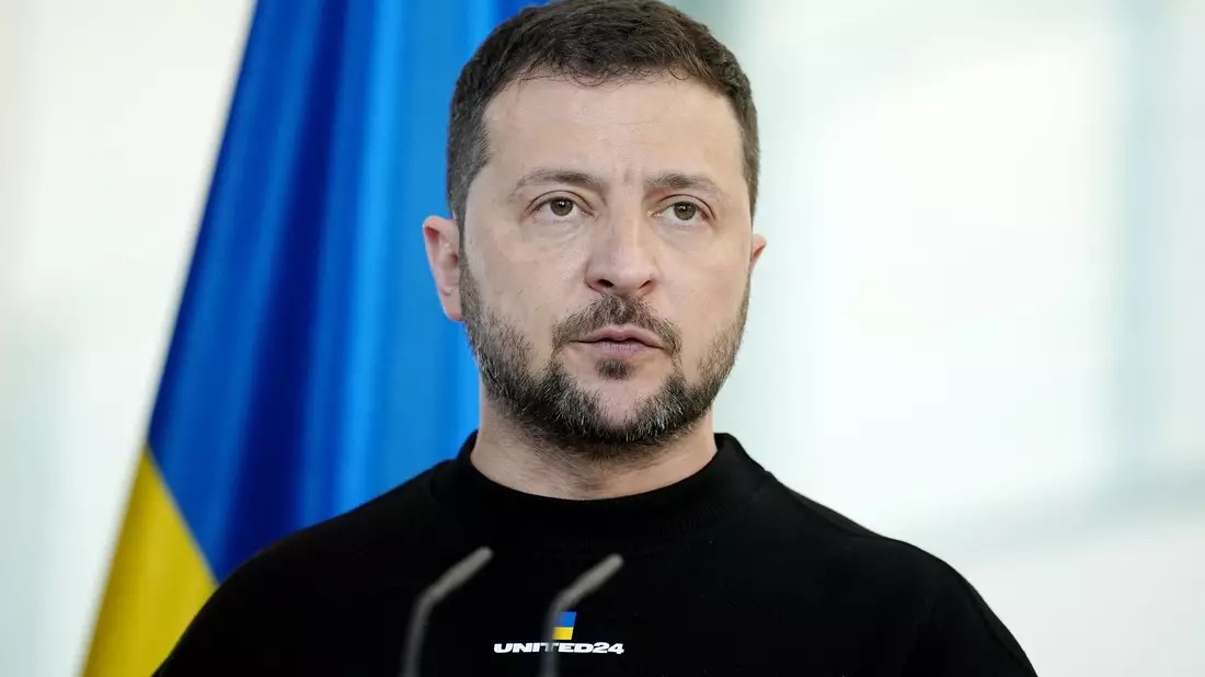 Der ukrainische Präsident Wolodymyr Selenskyj hat am 500. Tag des Kriegsbeginns die Schlangeninsel besucht. - Bild: Kay Nietfeld/dpa/Archiv
