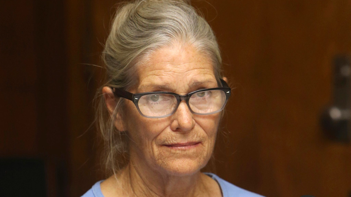 Leslie Van Houten könnte mehr als ein halbes Jahrhundert nach einer Mordserie in Los Angeles aus dem Gefängnis entlassen werden. - Foto: Stan Lim/Pool Los Angeles Daily News/AP/dpa