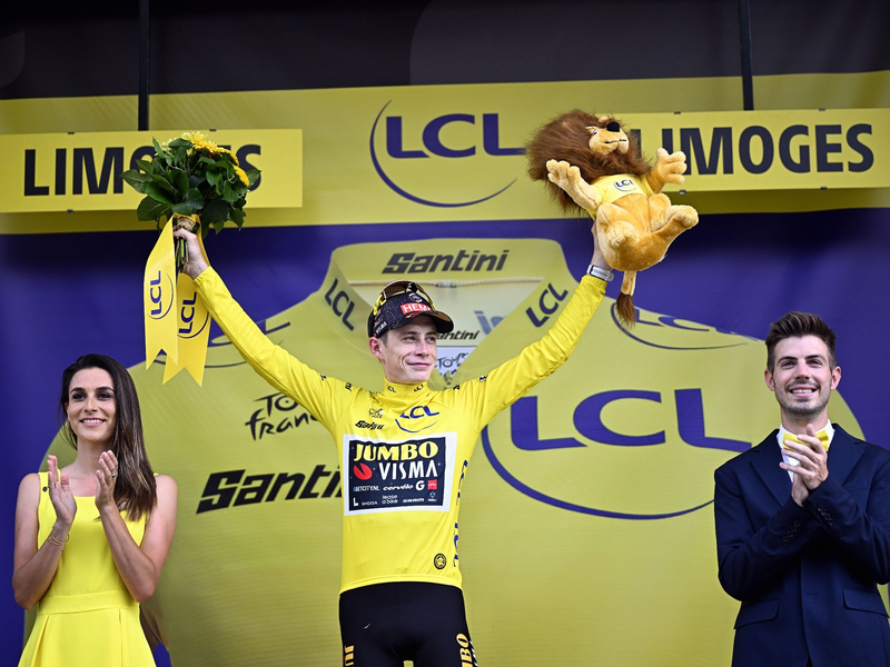 Der Däne Jonas Vingegaard steht vor seinem zweiten Sieg bei der Tour de France. - Foto: Jasper Jacobs/Belga/dpa