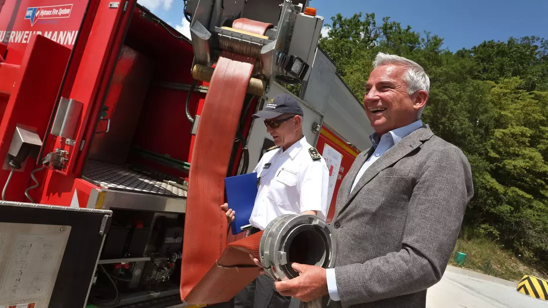 Baden-Württembergs Innenminister Thomas Strobl (CDU) bei einer Übung in Külsheim - Bild: Karl-Josef Hildenbrand/dpa