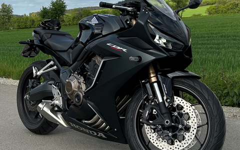 FW-AUR: Kleinkind aus Fahrzeug befreit - Foto: presseportal.de