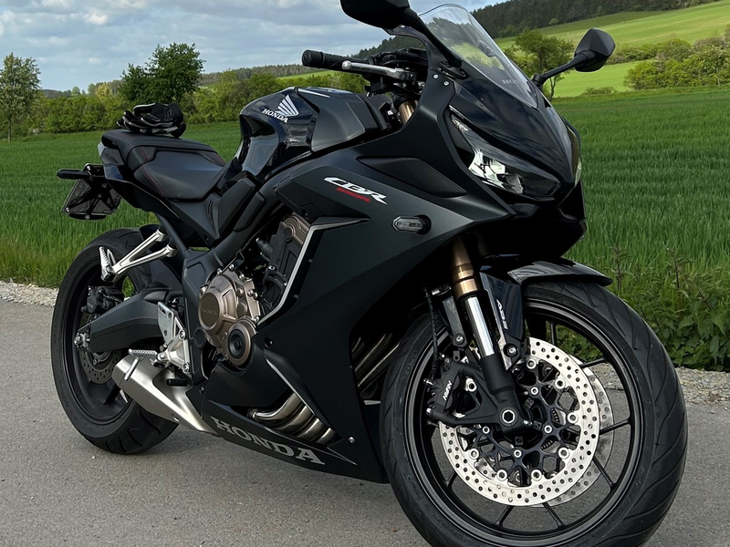 FW-AUR: Kleinkind aus Fahrzeug befreit - Foto: presseportal.de