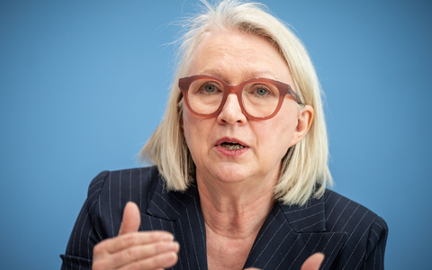 Die «Wirtschaftsweise» Monika Schnitzer hat einen Vorstoß zur Witwenrente gemacht. - Foto: Michael Kappeler/dpa Die «Wirtschaftsweise» Monika Schnitzer hat einen Vorstoß zur Witwenrente gemacht. - Foto: Michael Kappeler/dpa