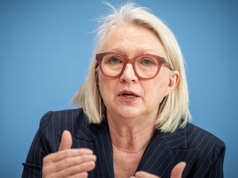Die «Wirtschaftsweise» Monika Schnitzer hat einen Vorstoß zur Witwenrente gemacht. - Foto: Michael Kappeler/dpa