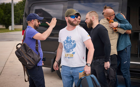 Fünf Kommandeure der Verteidigung des Stahlwerks Azovstal sind in die Ukraine zurückgekehrt. - Foto: Ukraine Presidency/Ukraine Presi/Planet Pix via ZUMA Press Wire/dpa