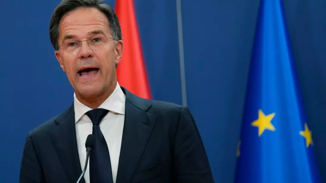 Der niederländische Premier Mark Rutte will bei einer Neuwahl nicht mehr als Kandidat seiner rechtsliberalen Partei VVD antreten. - Bild: Darko Vojinovic/AP