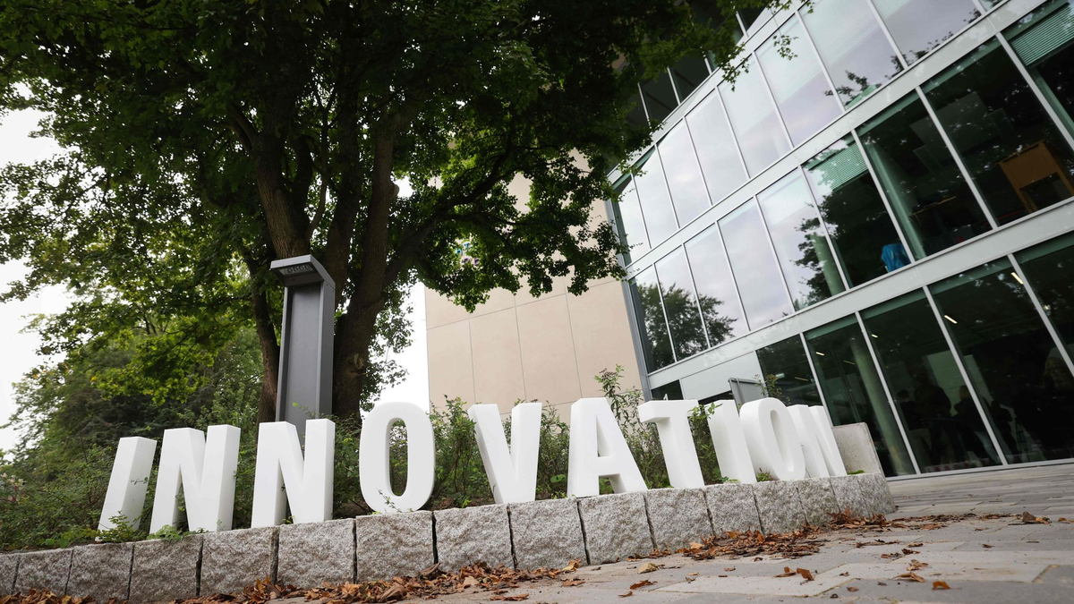 Der Eingang zum Start-up Lab Bahrenfeld in Hamburg. - Foto: Christian Charisius/dpa