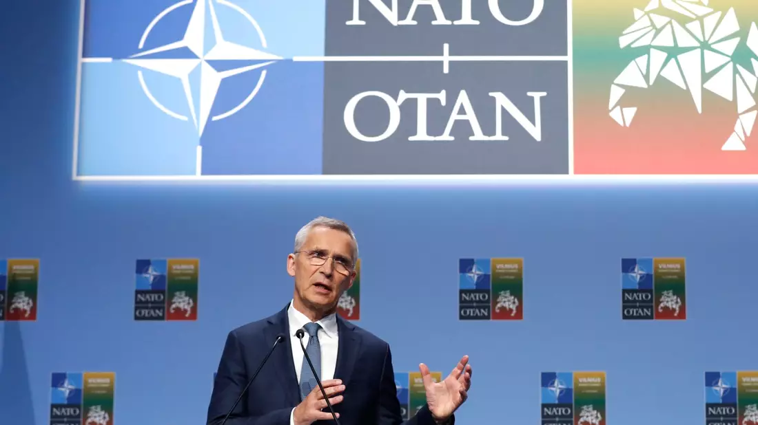 Nato-Generalsekretär Jens Stoltenberg: «Dieser Gipfel ist bereits historisch bevor er begonnen hat». - Bild: Mindaugas Kulbis/AP/dpa