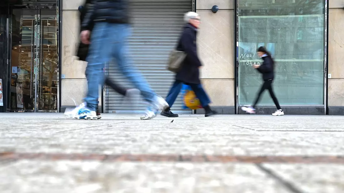 In den ersten sechs Monaten dieses Jahres wurden in den Innenstädten rund 275.000 Quadratmeter neu vermietet, wie aus einer nun veröffentlichten Studie der Großbank BNP Paribas hervorgeht. - Bild: Arne Dedert/dpa