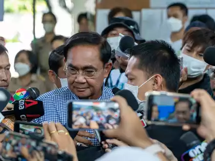 Thailands Premierminister Prayut Chan-o-cha zieht sich zurück. - Foto: Lin Hao/XinHua/dpa