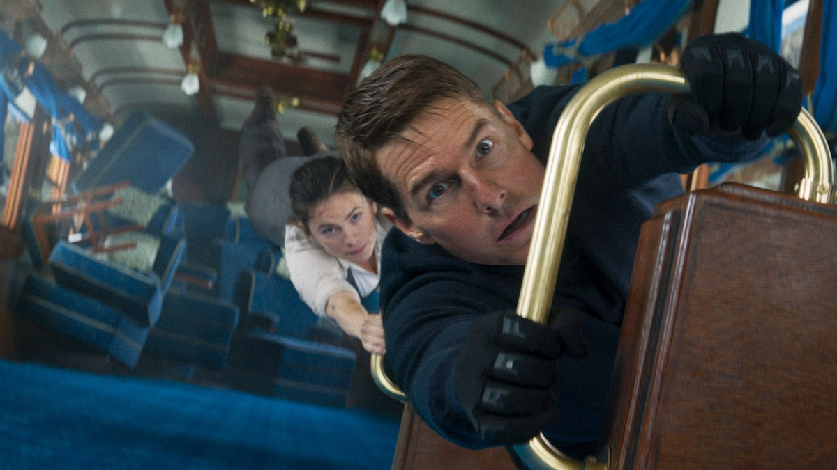 Tom Cruise als Ethan Hunt und Hayley Atwell als Grace in einer Szene des Films «Mission: Impossible 7 - Dead Reckoning Teil Eins». - Foto: -/Paramount Pictures and Skydance/dpa
