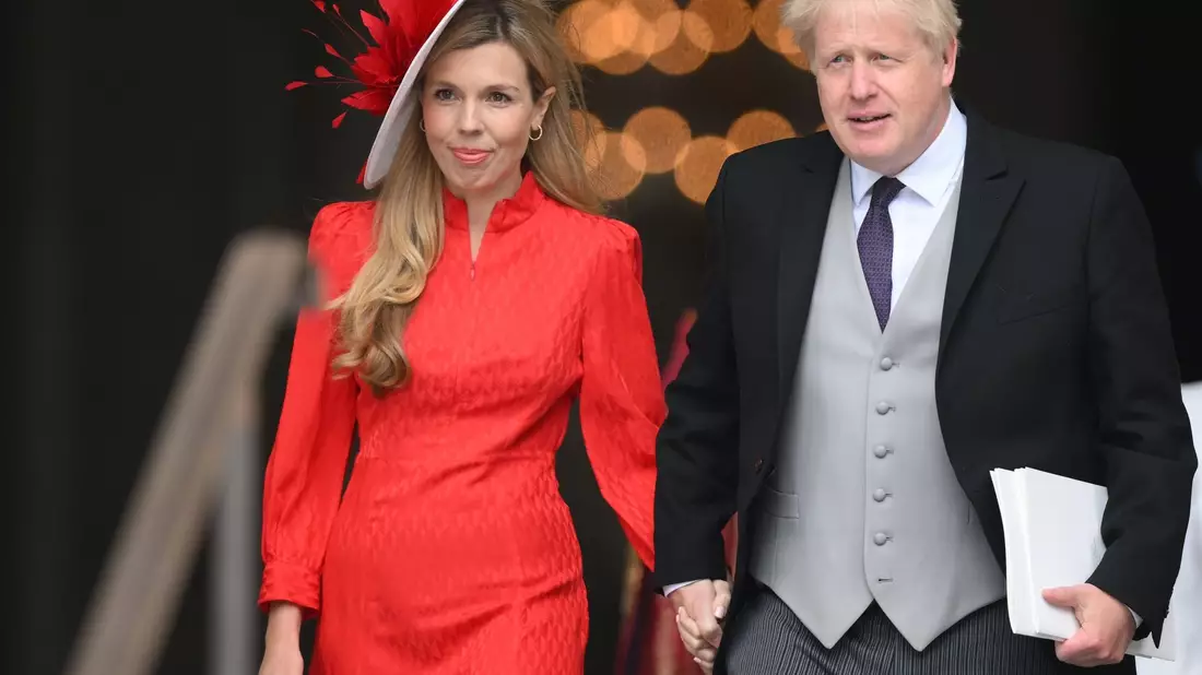 Boris Johnson und seine Frau Carrie freuen sich über Nachwuchs. - Bild: Daniel Leal/PA Wire/dpa