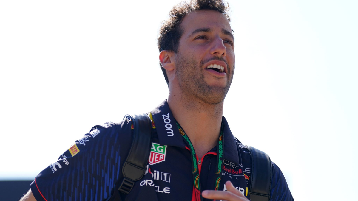 Daniel Ricciardo hatte sich bei einem Trainingsunfall den linken Mittelhandknochen gebrochen. - Foto: Tim Goode/PA Wire/dpa