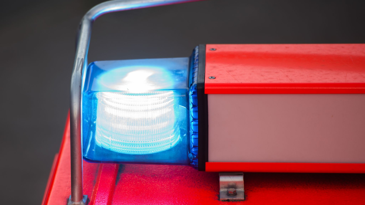 Blaulicht an einer Feuerwache. (Symbolbild) - Foto: picture alliance / dpa