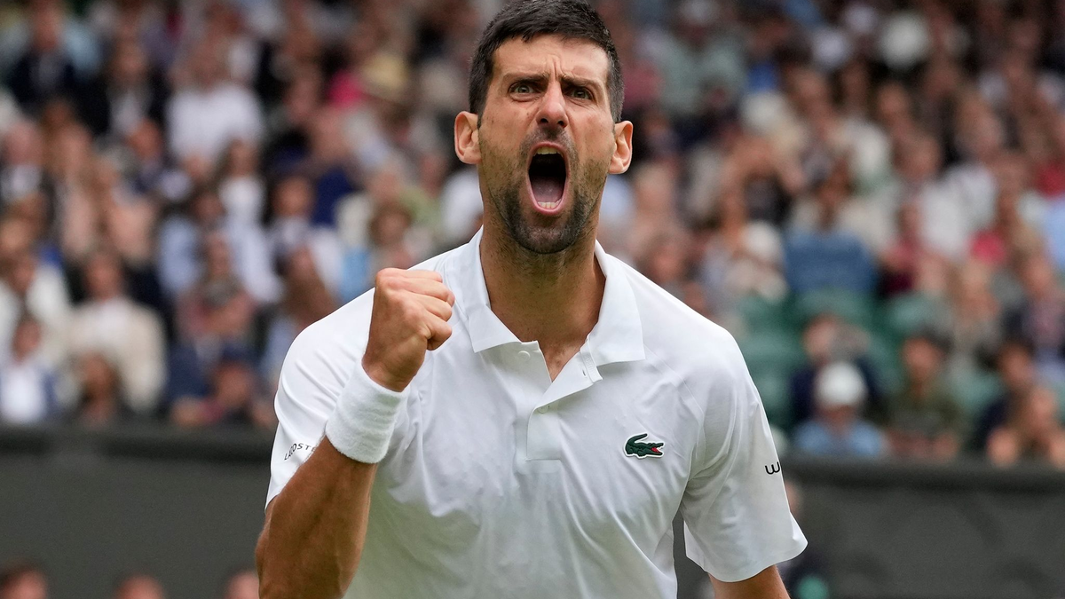 Novak Djokovic ist in sein neuntes Wimbledon-Finale eingezogen. - Foto: Kirsty Wigglesworth/AP/dpa