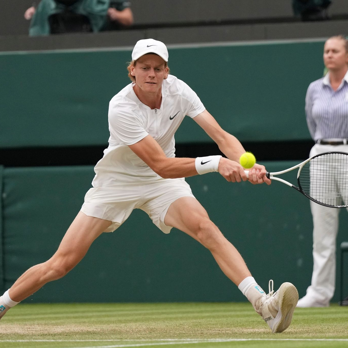 Jannik Sinner steht zum ersten Mal in einem Grand-Slam-Halbfinale. - Foto: Alberto Pezzali/AP/dpa