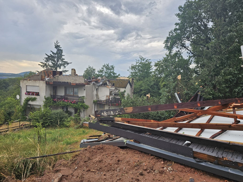 Über das Saarland zog am Sonntag ein Unwetter hinweg. - Foto: BeckerBredel/dpa
