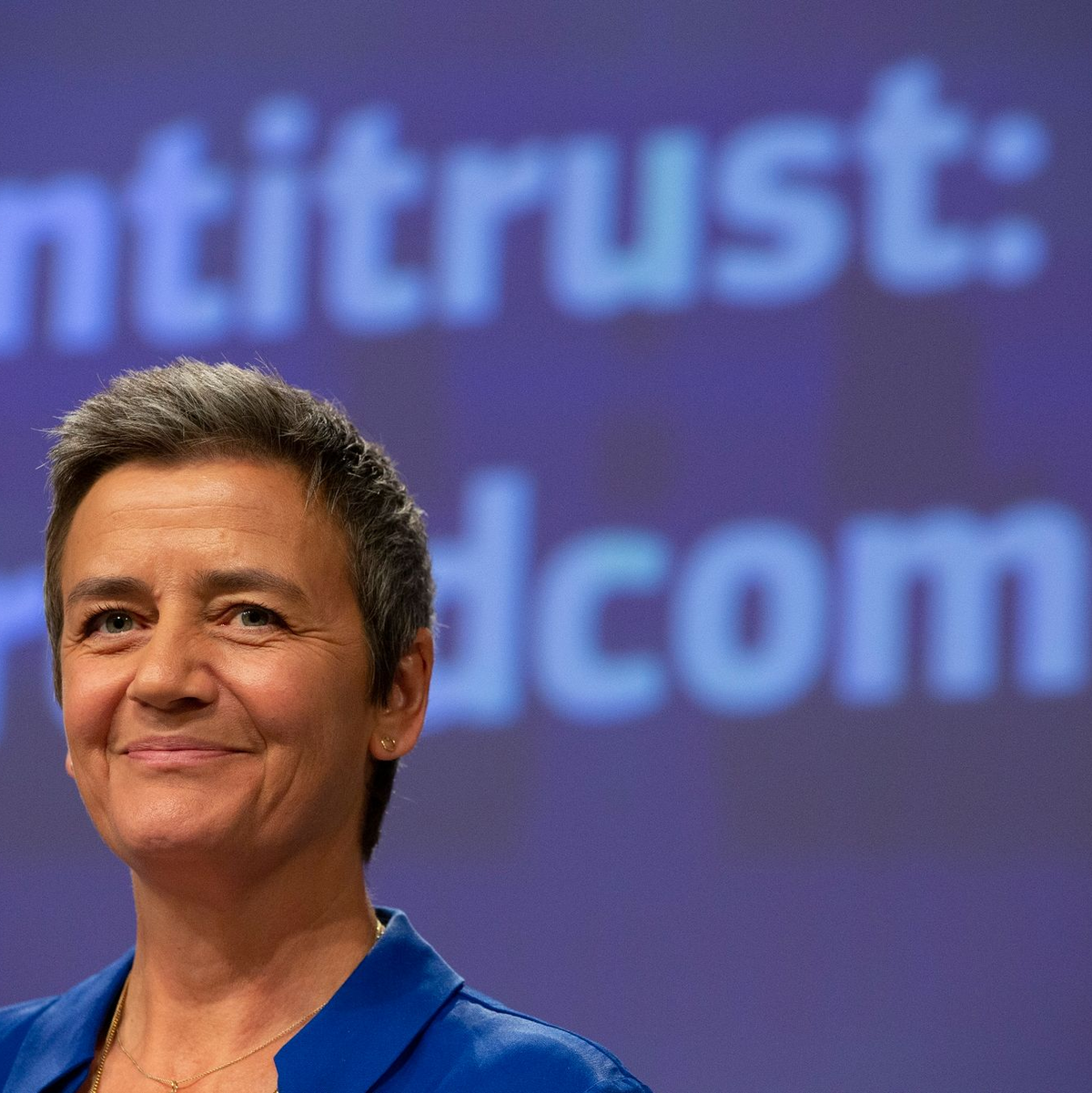 Margrethe Vestager, EU-Wettbewerbskommissarin, spricht während einer Pressekonferenz über eine Kartellentscheidung zu Broadcom in Brüssel. - Foto: Virginia Mayo/AP
