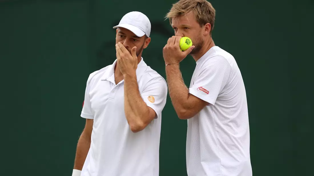 Tim Pütz (l) und Kevin Krawietz stehen im Wimbledon-Halbfinale - Bild: Bradley Collyer/PA Wire/dpa