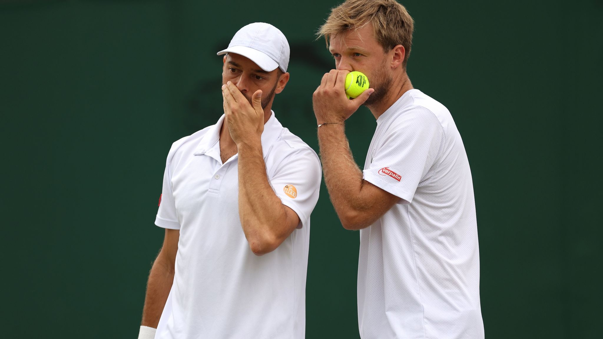 Tim Pütz (l) und Kevin Krawietz stehen im Wimbledon-Halbfinale - Foto: Bradley Collyer/PA Wire/dpa