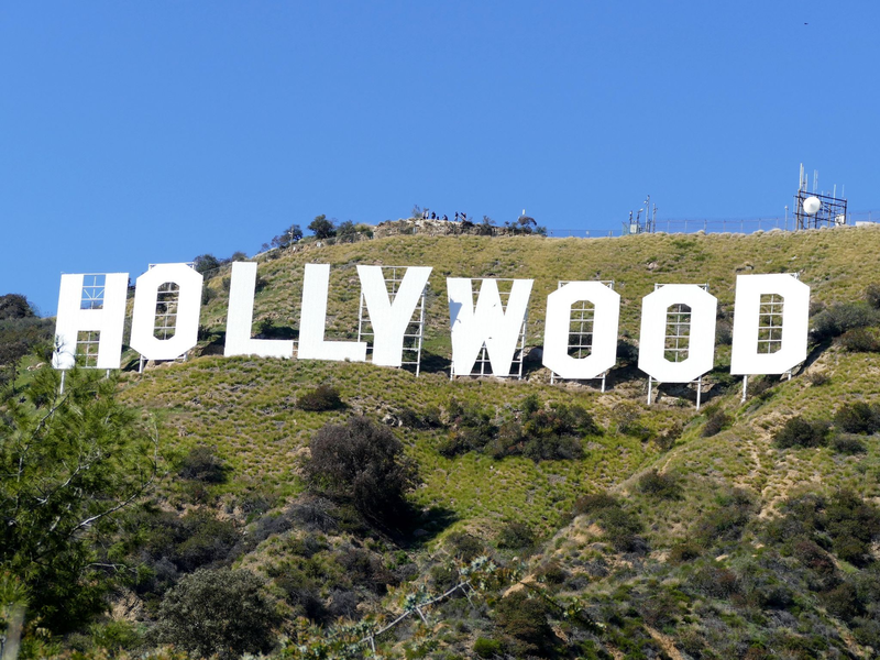 Der «Hollywood»-Schriftzug auf Mount Lee in Los Angeles. - Foto: Barbara Munker/dpa