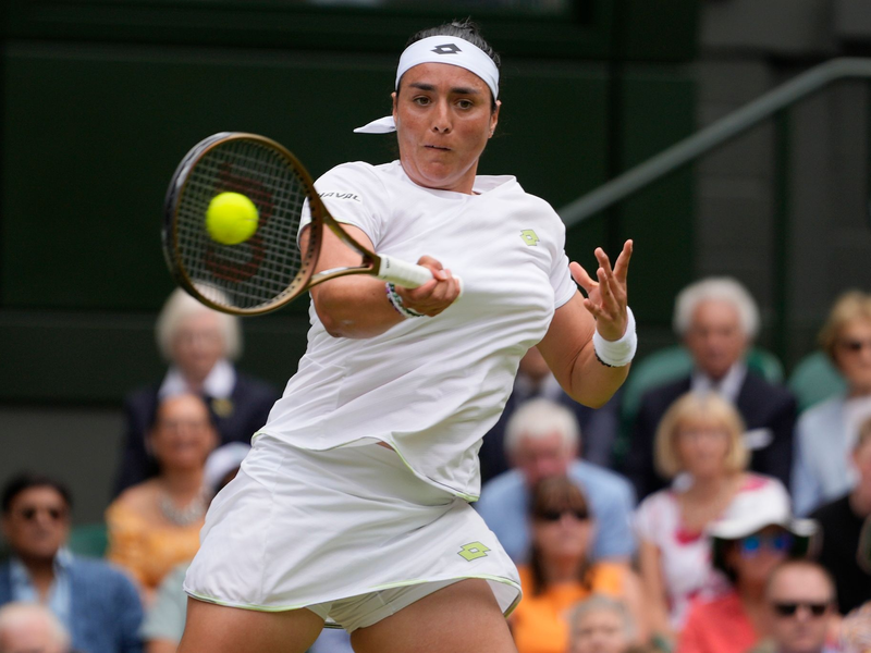 Will in Wimbledon Geschichte schreiben: Ons Jabeur. - Foto: Kirsty Wigglesworth/AP/dpa
