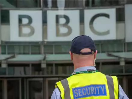 Der Druck auf die BBC, den Namen des Moderators öffentlich zu machen, wächst. - Foto: Tayfun Salci/ZUMA/dpa