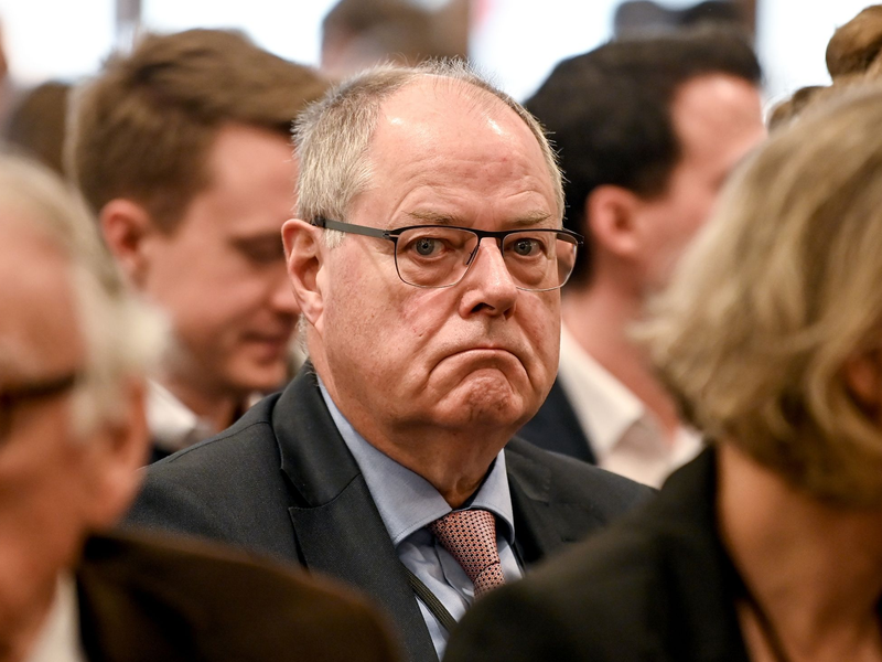 «Da lässt man nicht so einfach mal so einen Heißluftballon starten», sagt Peer Steinbrück zum Vorschlag seines Parteichefs Lars Klingbeil. - Foto: Britta Pedersen/dpa-Zentralbild/dpa
