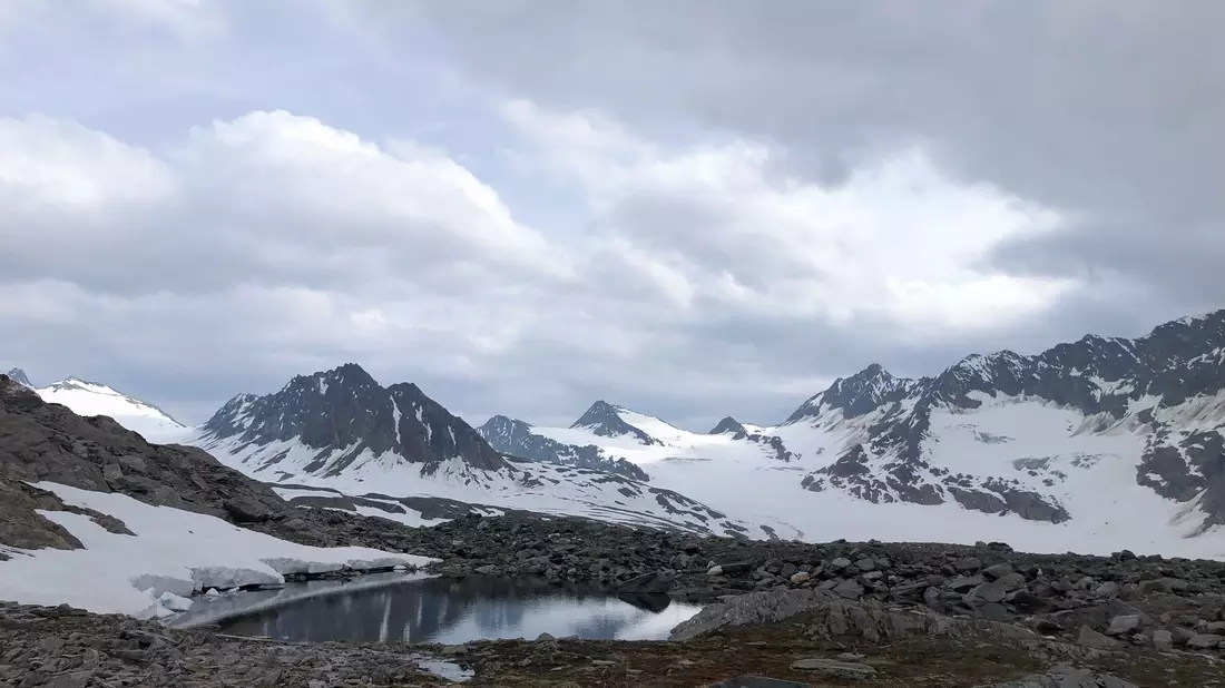 Der Gurgler Ferner in den Ötztaler Alpen in Österreich. - Bild: Ute Wessels/dpa