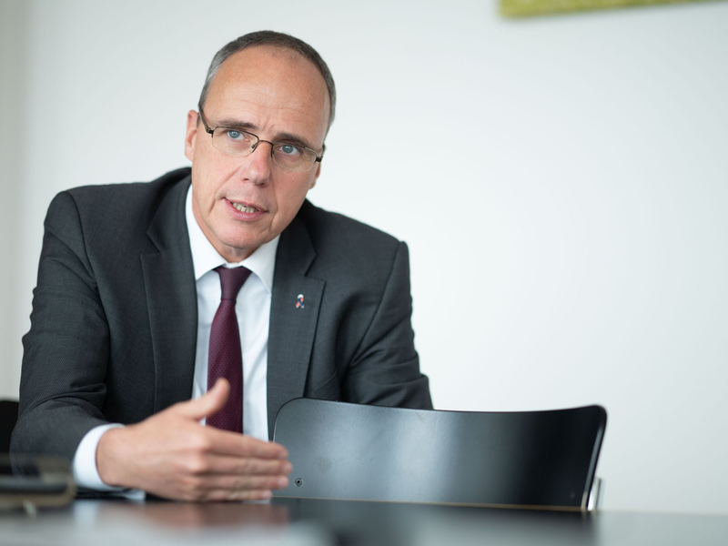 Hessens Sportminister Peter Beuth. - Foto: Sebastian Gollnow/dpa