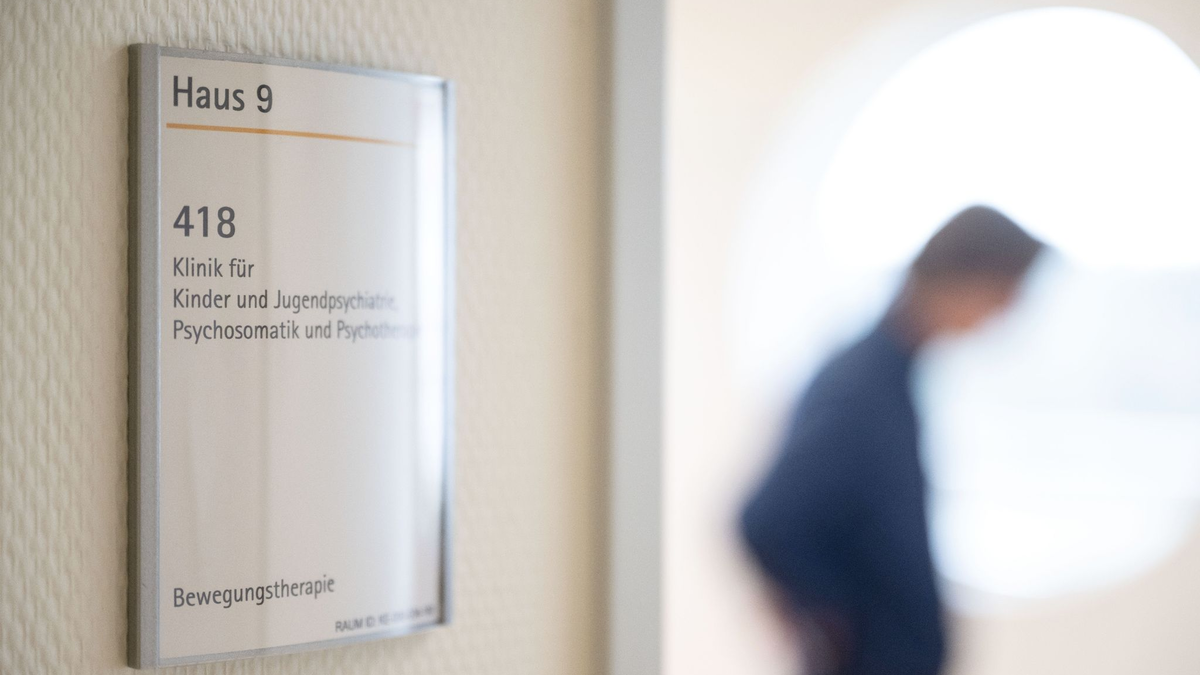 Der Anteil von Klinikbehandlungen wegen psychischer Erkrankungen steigt kontinuierlich. - Foto: Marijan Murat/dpa