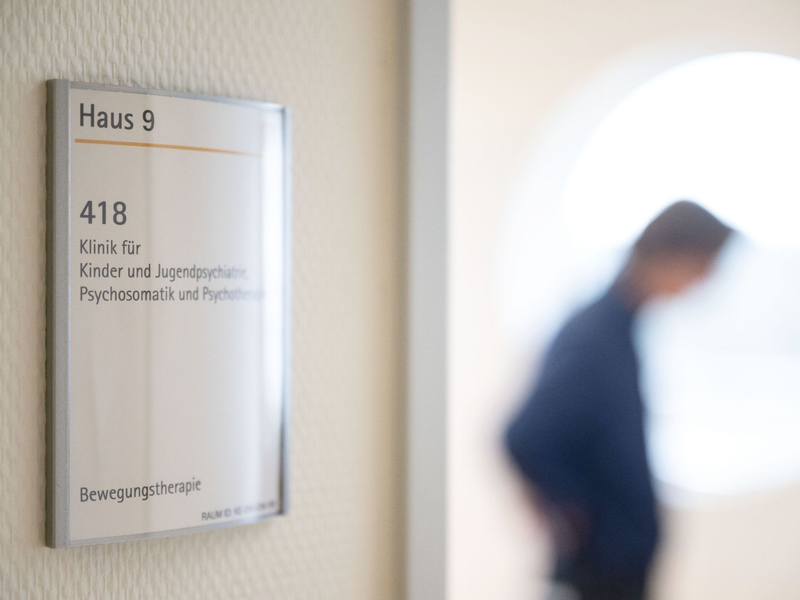 Der Anteil von Klinikbehandlungen wegen psychischer Erkrankungen steigt kontinuierlich. - Foto: Marijan Murat/dpa