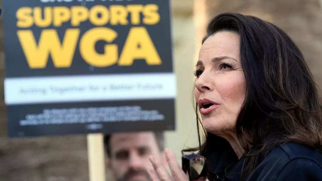 Fran Drescher ist Präsidentin der Schauspielgewerkschaft. - Bild: Chris Pizzello/AP/dpa