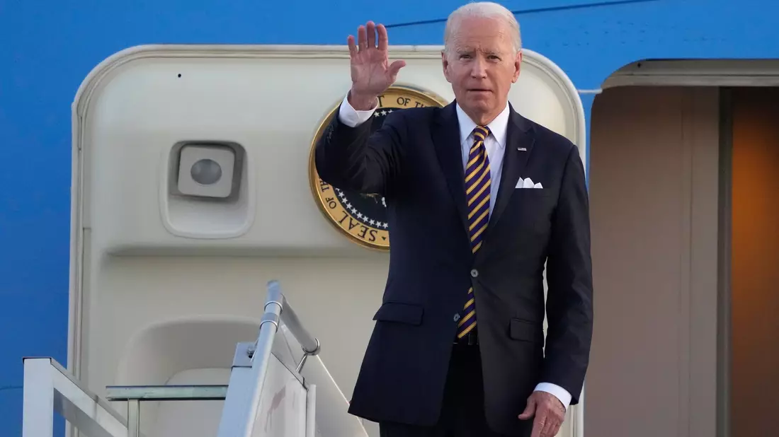 US-Präsident Joe Biden bei seiner Ankunft in Helsinki. - Bild: Sergei Grits/AP/dpa