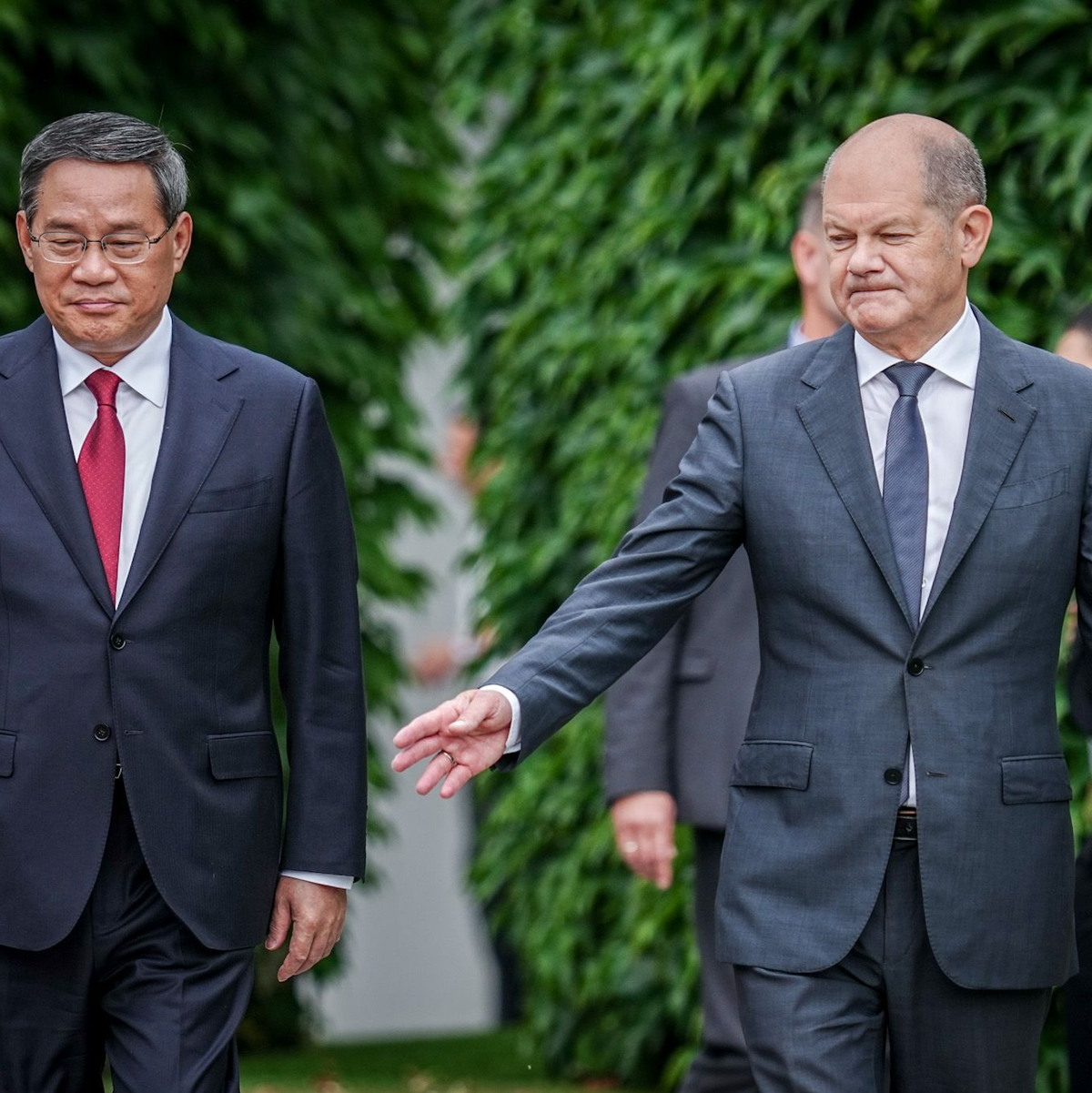 Bundeskanzler Olaf Scholz empfängt am 20.06.2023 Chinas Ministerpräsident Li Qiang in Berlin. Das Land gilt als Partner, Wettbewerber und systemischer Rivale. - Foto: Kay Nietfeld/dpa