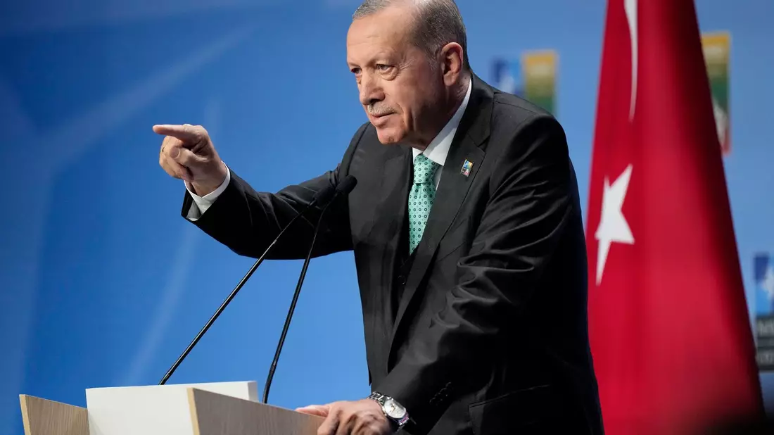 Recep Tayyip Erdogan ist der Präsident der Türkei. - Bild: Pavel Golovkin/AP/dpa