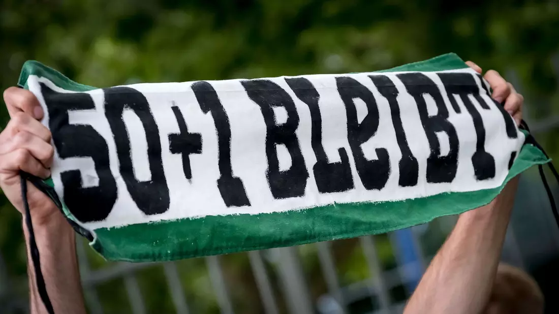 Die 50+1-Regel soll im deutschen Profifußball bestehen bleiben. - Bild: Peter Steffen/dpa