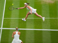 Jelina Switolina (oben) musste sich der Tschechin Marketa Vondrousova geschlagen geben. - Foto: Kirsty Wigglesworth/AP/dpa