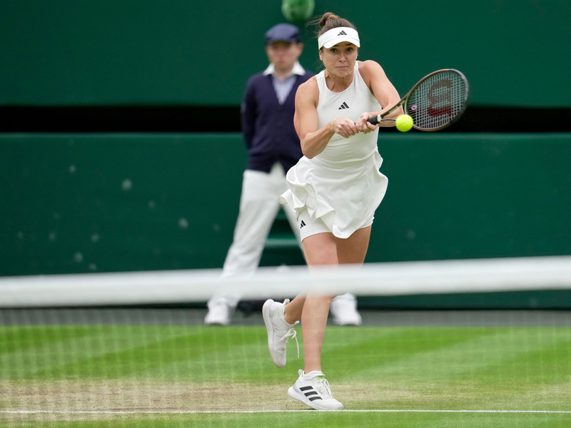 Musste ohne Wimbledon-Sieg aus England abreisen: Jelina Switolina. - Foto: Kin Cheung/AP/dpa