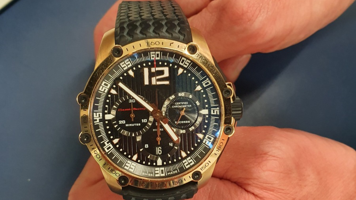 POL-D: Stadtmitte - Oststraße/Leopoldstraße - Raub einer hochwertigen Armbanduhr auf offener Straße - Polizei sucht Zeugen - Foto: presseportal.de