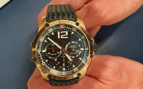 POL-D: Stadtmitte - OststraĂe/LeopoldstraĂe - Raub einer hochwertigen Armbanduhr auf offener StraĂe - Polizei sucht Zeugen - Foto: presseportal.de POL-D: Stadtmitte - OststraĂe/LeopoldstraĂe - Raub einer hochwertigen Armbanduhr auf offener StraĂe - Polizei sucht Zeugen - Foto: presseportal.de