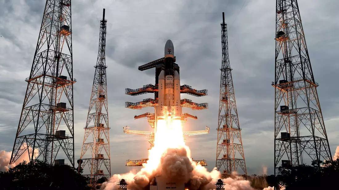 Im Jahr 2019 war ein erster Versuch misslungen. Bei der Mission Chandrayaan-2 krachte das Landemodul auf die Oberfläche des Erdtrabanten. - Bild: Indian Space Research Organization/AP/dpa