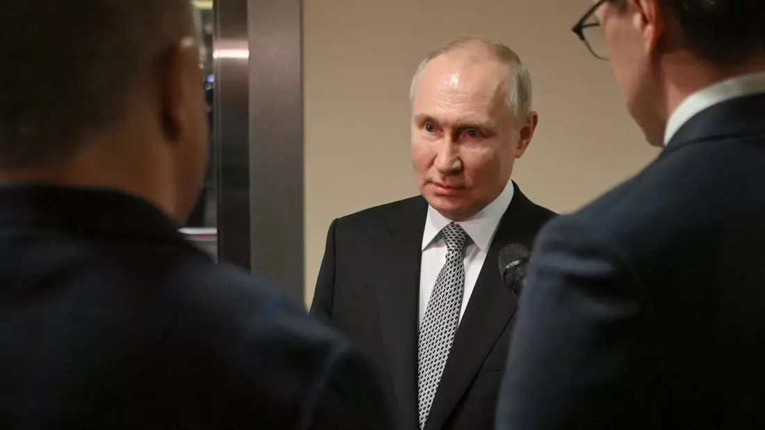 Der russische Präsident Wladimir Putin beantwortet Fragen über das Getreideabkommen. - Bild: Alexander Kazakov/Pool Sputnik Kremlin/AP