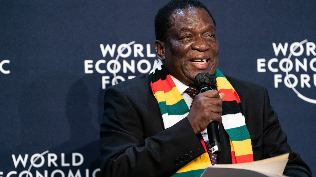 Emmerson Mnangagwa ist Simbabwes Präsident. - Foto: Sikarin Fon Thanachaiary/World Economic Forum/dpa