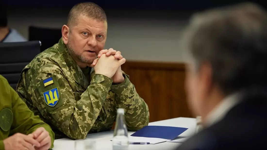 Der ukrainische Oberbefehlshaber Walerij Saluschnyj hat mit der «Washington Post» über Angriffe auf russisches Staatsgebiet gesprochen. - Bild: -/Ukrainian Presidency/dpa