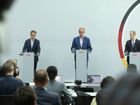 Carsten Linnemann, Friedrich Merz und Mario Czaja am 12.07.2023 - Foto: ?ber dts Nachrichtenagentur