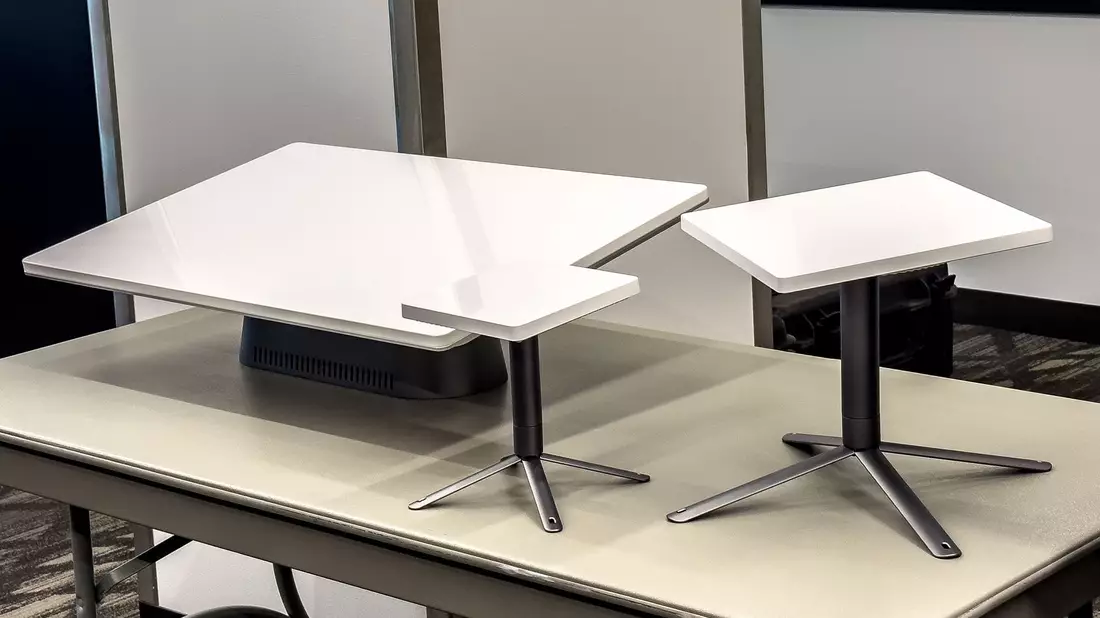 Amazon demonstriert Prototypen von Antennen seines geplanten Dienstes Kuiper zur Internet-Versorgung aus dem All. - Bild: Andrej Sokolow/dpa